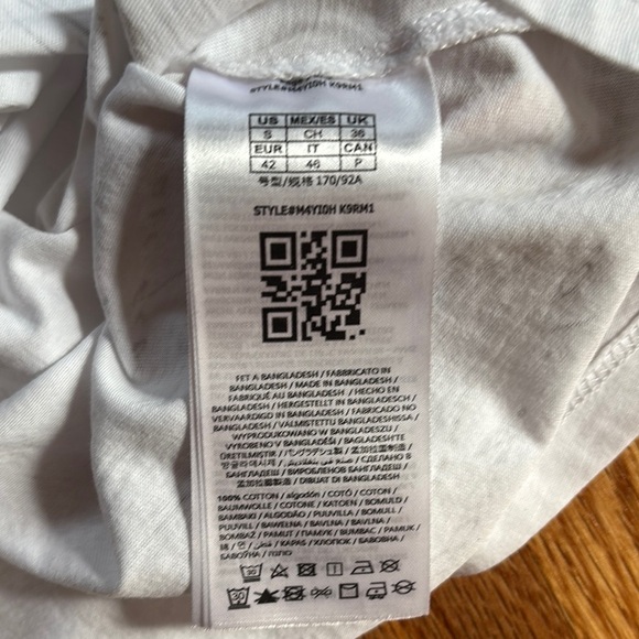 Guess White T-Shirt Men’s Graphic Design Tropical Summer Oversized Sz Small - Picture 5 of 5